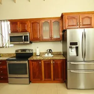 https://luxury-penthouse-condo-with-pool.hotelsochorios.net